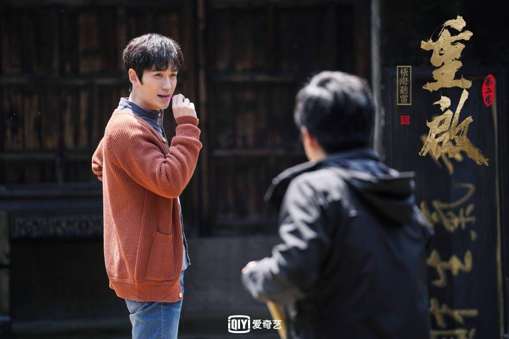 《重启》近日物料小合集悄悄送上 和朱一龙一起破迷局!