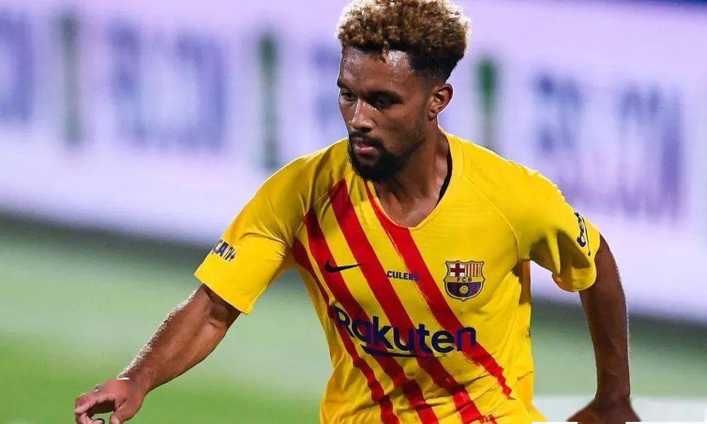 新援德斯特 正式与球队签约啦 这位一直把加盟巴萨当作人生梦想的小将