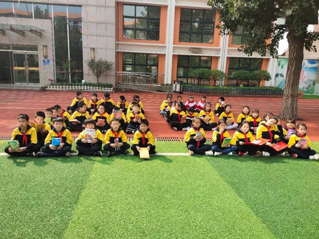 校园新闻阳泉市新华小学萤火虫爱心图书大漂流爱心赠书公益活动振兴