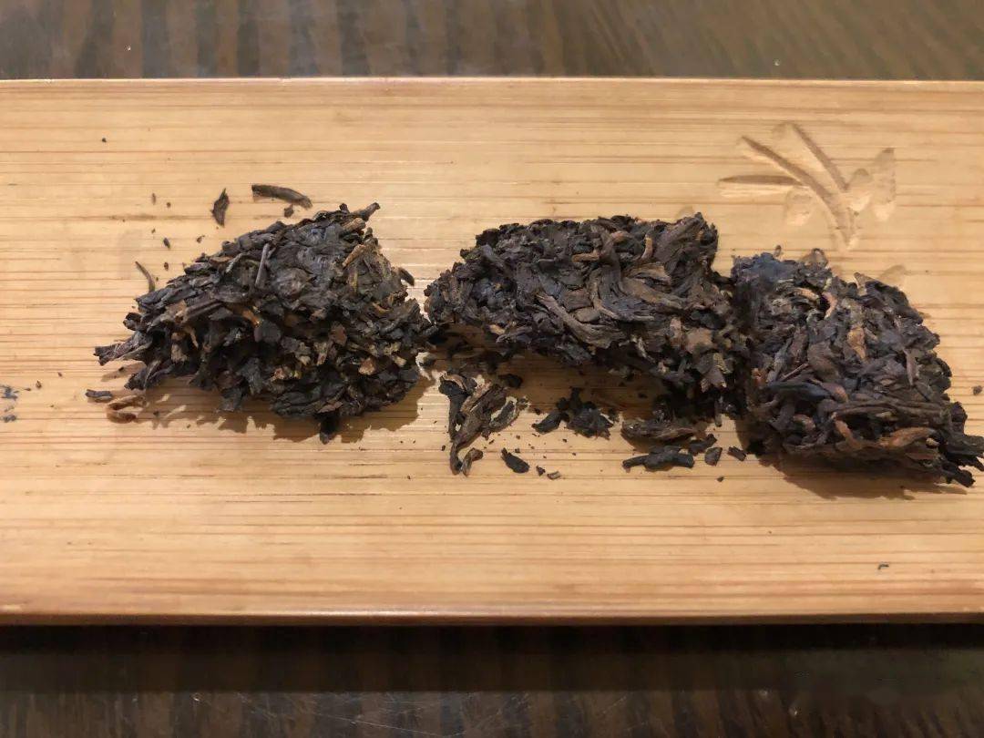 老茶谈95勐海小方砖