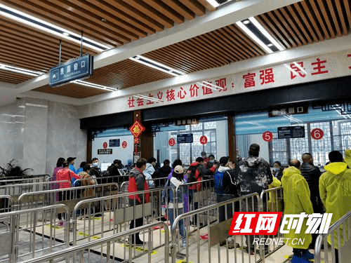 武陵源天子山景区:优质服务是比风景更美的风景_游客