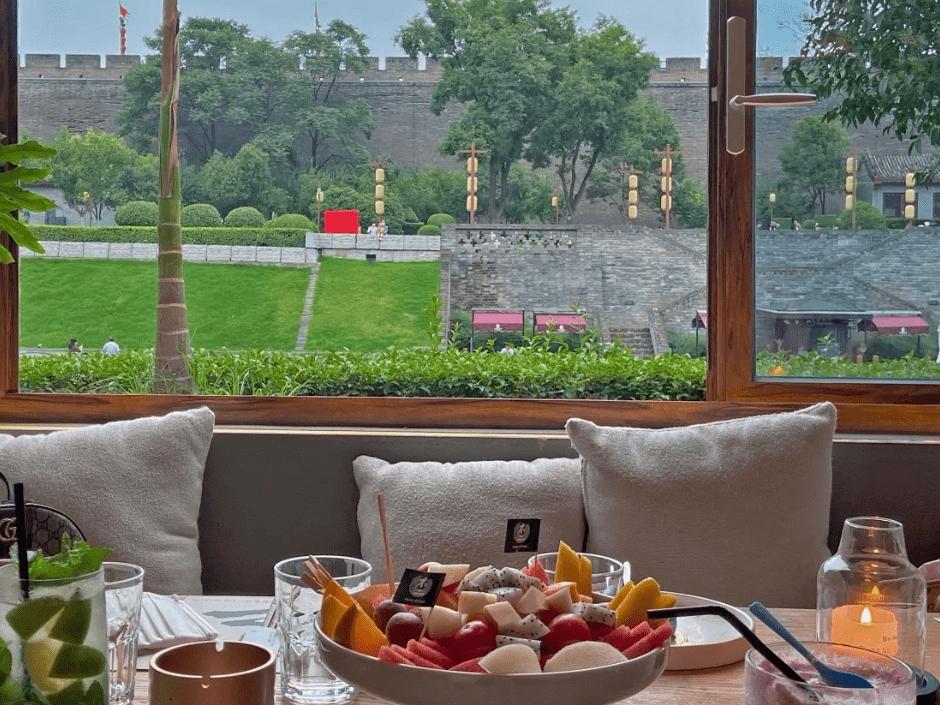 来西安旅游怎么吃安利这十家餐厅赏遍西安地标景观