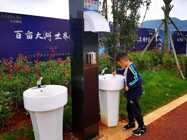 昭通乌蒙水乡公园新增了洗手台