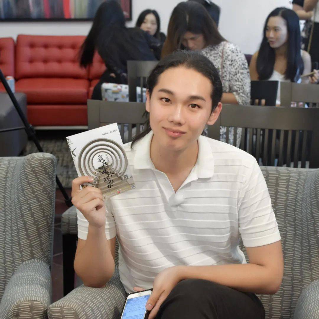 索菲娅:用写诗拯救了半个餐饮圈的广告人_andy