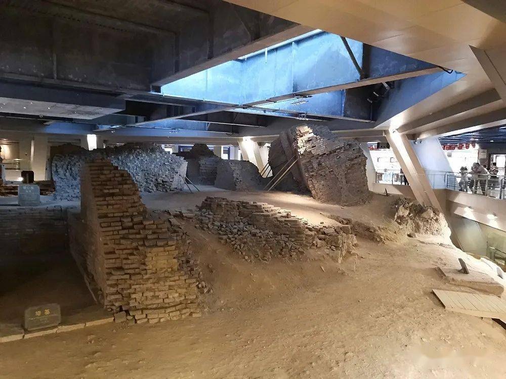 阿春游西湖系列2雷峰塔