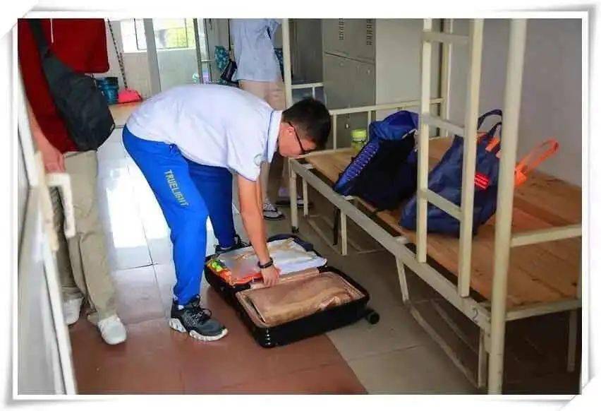 华附省实等13所高中宿舍揭秘哪间学校宿舍环境最好