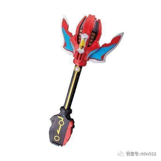 奥特曼的最强武器,六个锯片可以作为手斧来攻击敌人,或者作为盾牌来