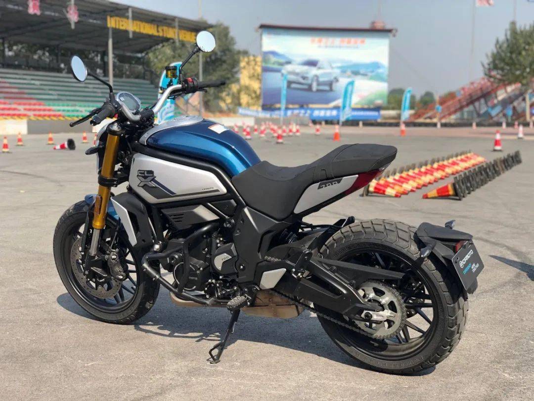 927车行春风摩托700clx试驾会