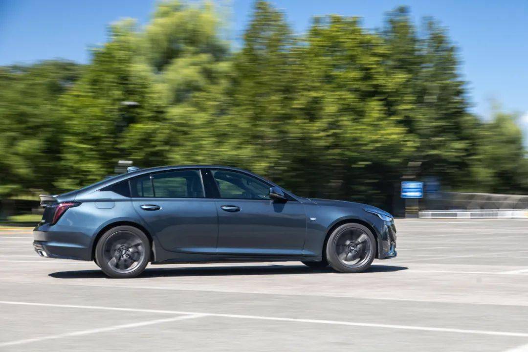 凯迪拉克ct5不聊后驱照样运动