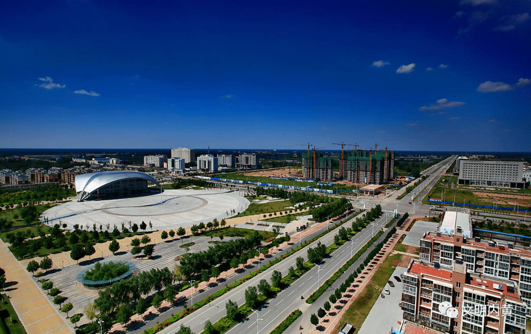 美丽的内黄是我们共有的家园,是我们每天生活,学习,工作的地方,"奋进