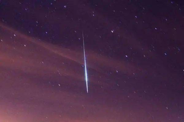 普宁有同学拍到了天龙座流星速来许愿