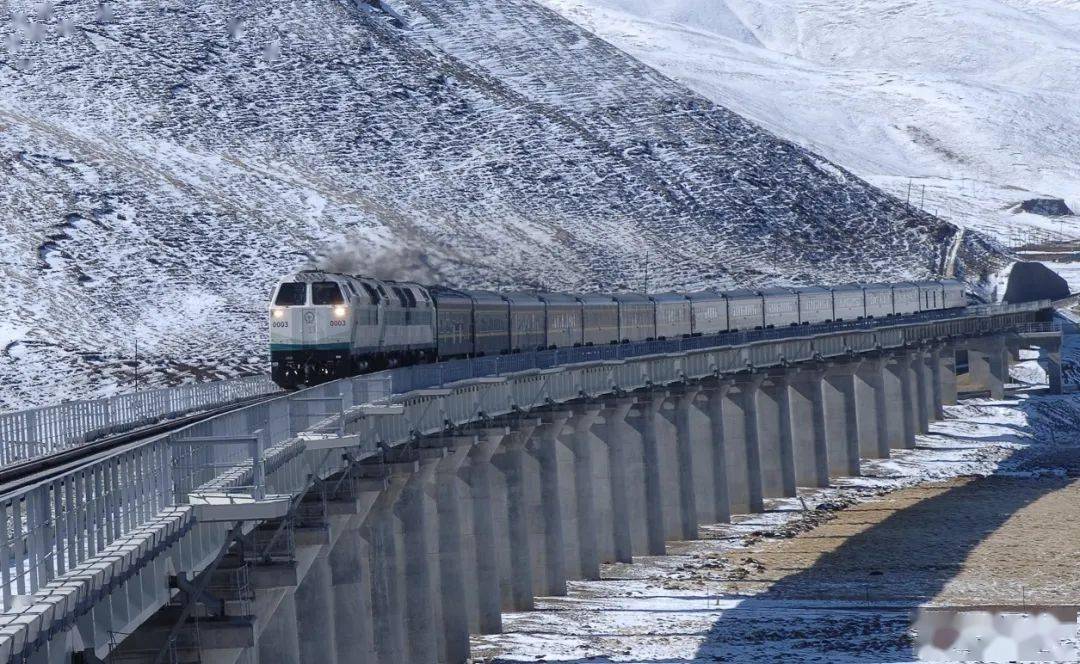 川藏铁路图片高清图片
