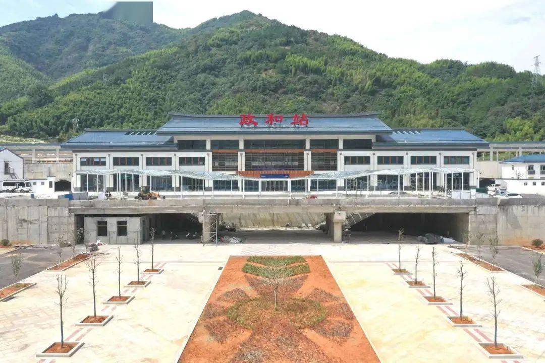 4座站房投入使用集团公司助力打造穿山越谷致富路