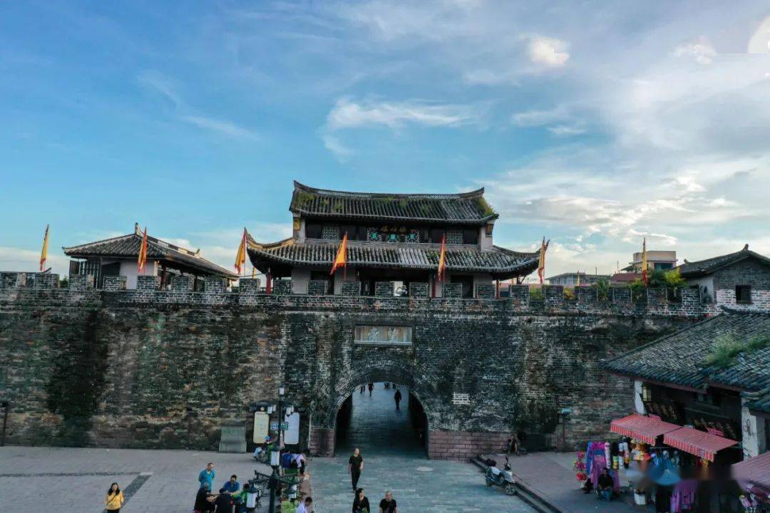 跟着高铁看四川品千年古城会理尽享惬意与安详