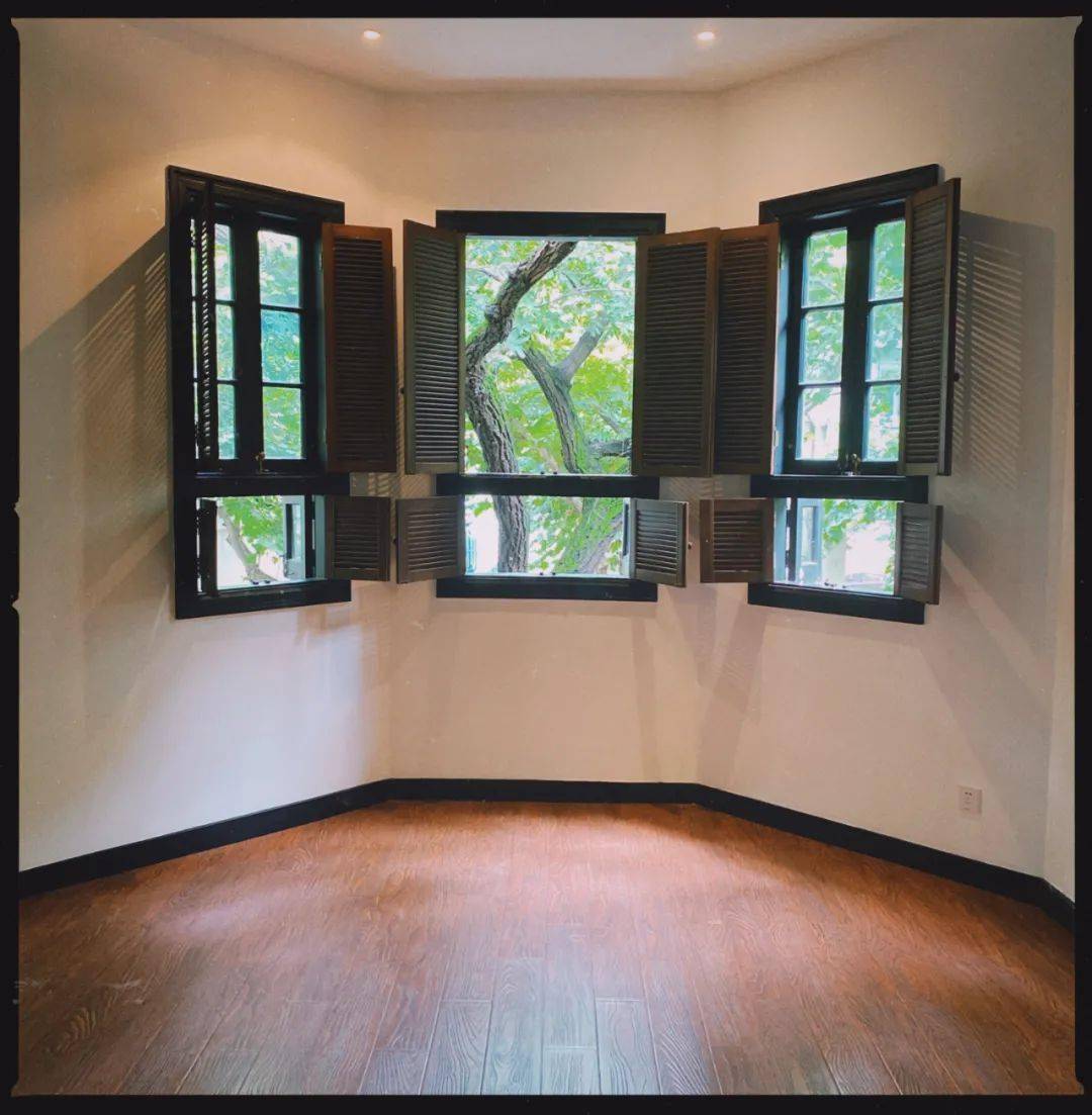 这次看完房回来还有个很深的形,一个房子好不好看,装修固然重要,但