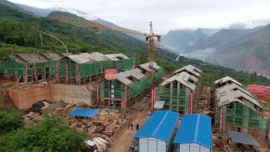 白鹤滩水电站宁南库区首个移民安置点全面封顶宁南县移民工作全速推进