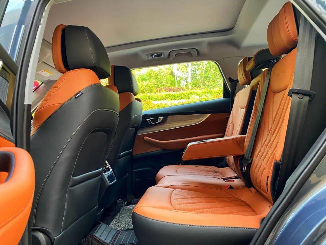 车展热门的瑞虎8plus我们帮你开了