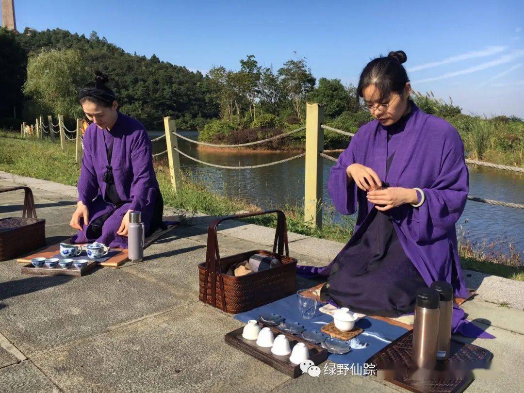 南北同饮第十六届青岛市国际无我茶会小记