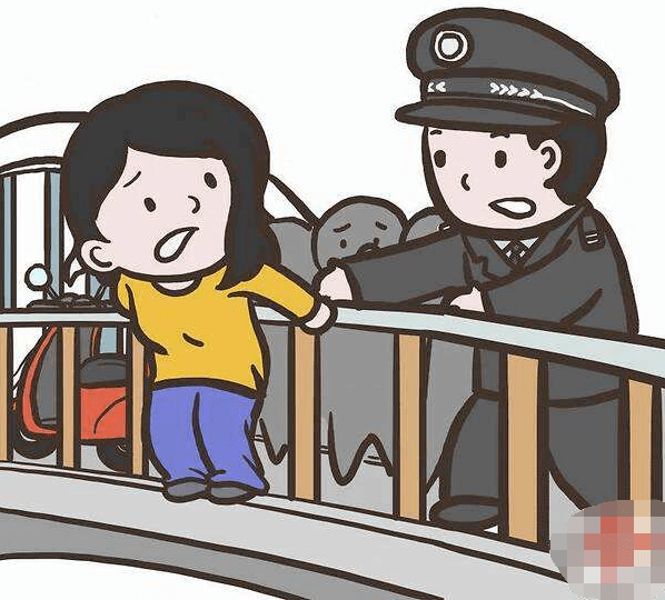 10月12日下午,一名女子在南宁市桃源路的一座人行天桥上欲跳桥,幸好