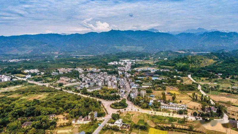 精耕细作擘画筑景这座小镇让你过上神仙日子