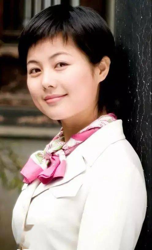 李钰闲暇时也会拾笔记录些生活中的点滴感悟,今天分享一篇,她和女儿间