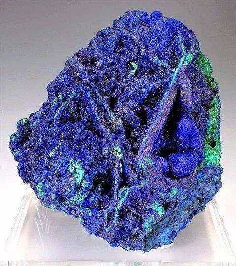 蓝铜矿晶体图片鉴赏