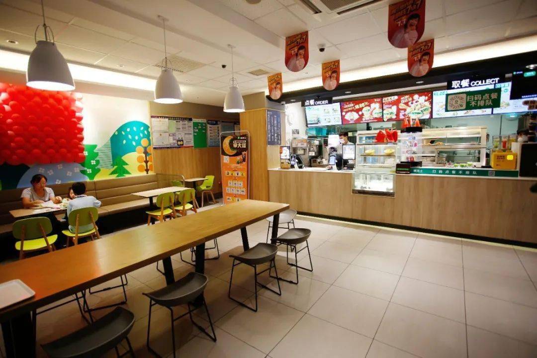 158元吃德克士汉堡单人餐香酥双鸡堡冠军战衣炸鸡冰爽可乐无法抵御的