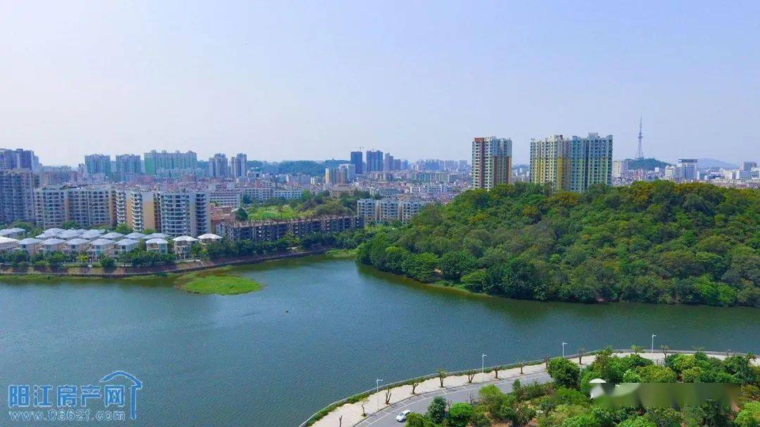 景湖对面的原教学设备厂要建商品房了看看原宿舍要拆无