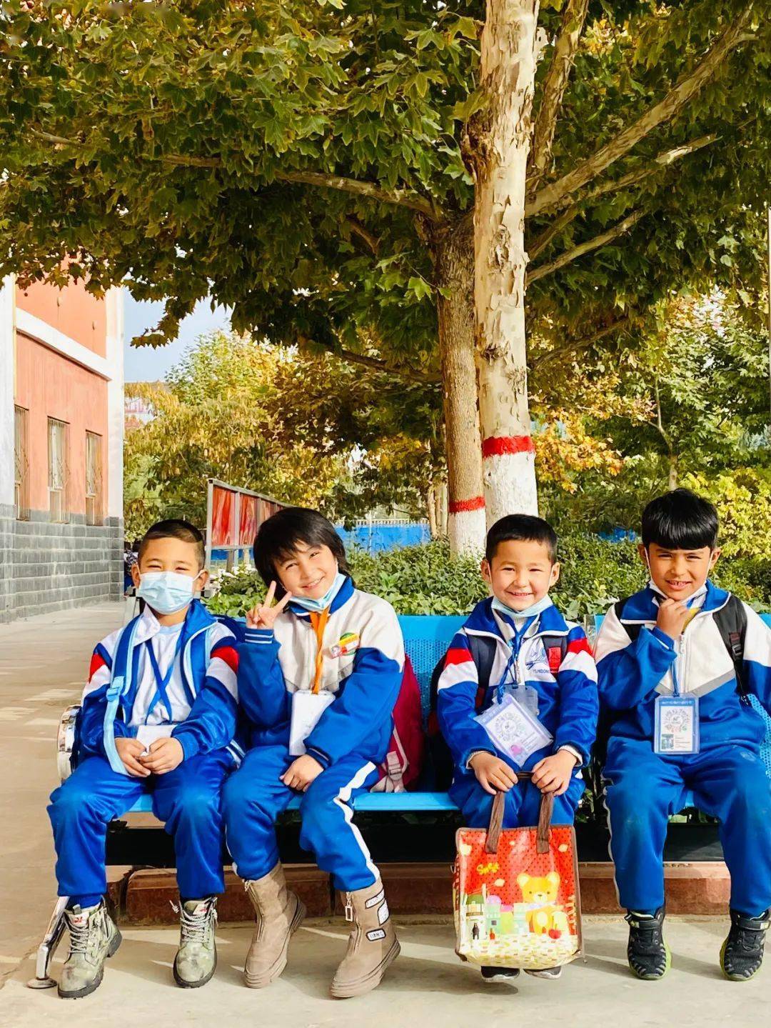 这一天,让我们一起去看幸福!_叶城县