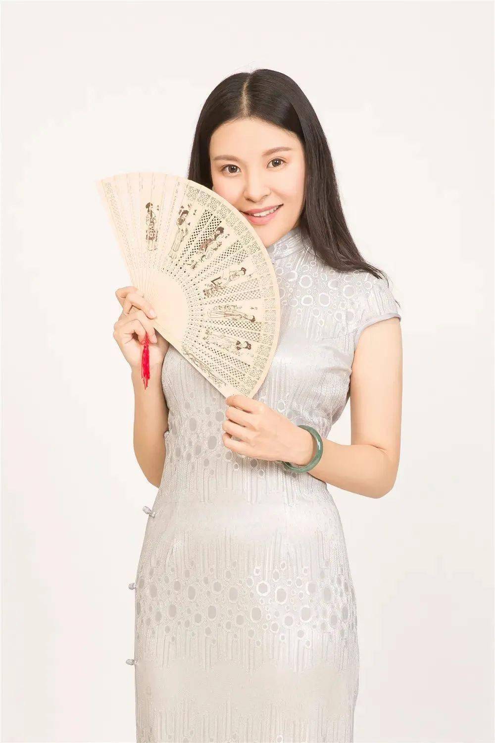 00--24:00 18:00--20:00 20:00--22:00 22:00--24:00 王闻千 赵魁然