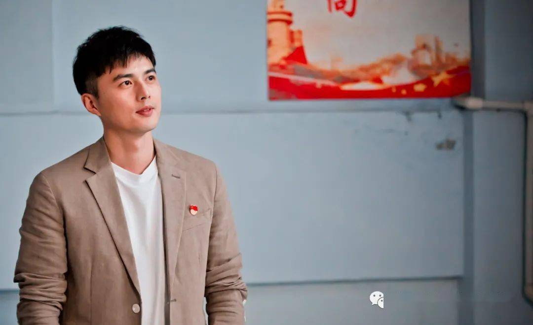 电影青春作伴好还乡在我市顺利杀青预计年底前将在大银幕上与您光影