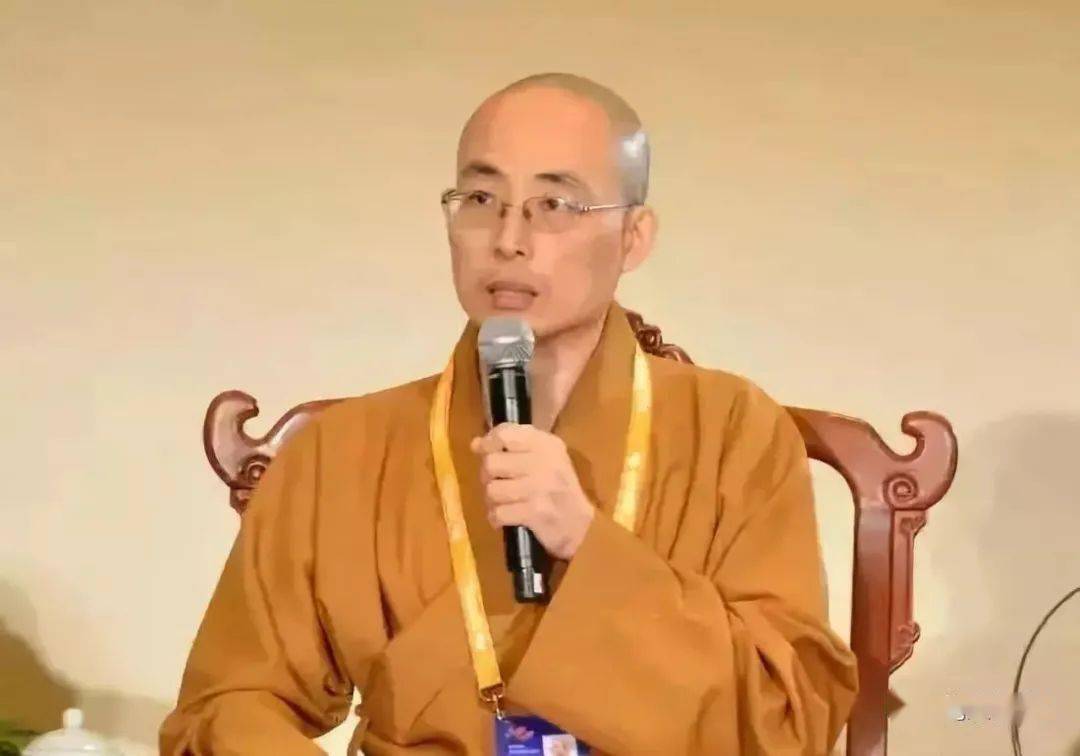 龙泉寺管委会成员贤启法师很多技术天才都聚集这里中国科学院院博士