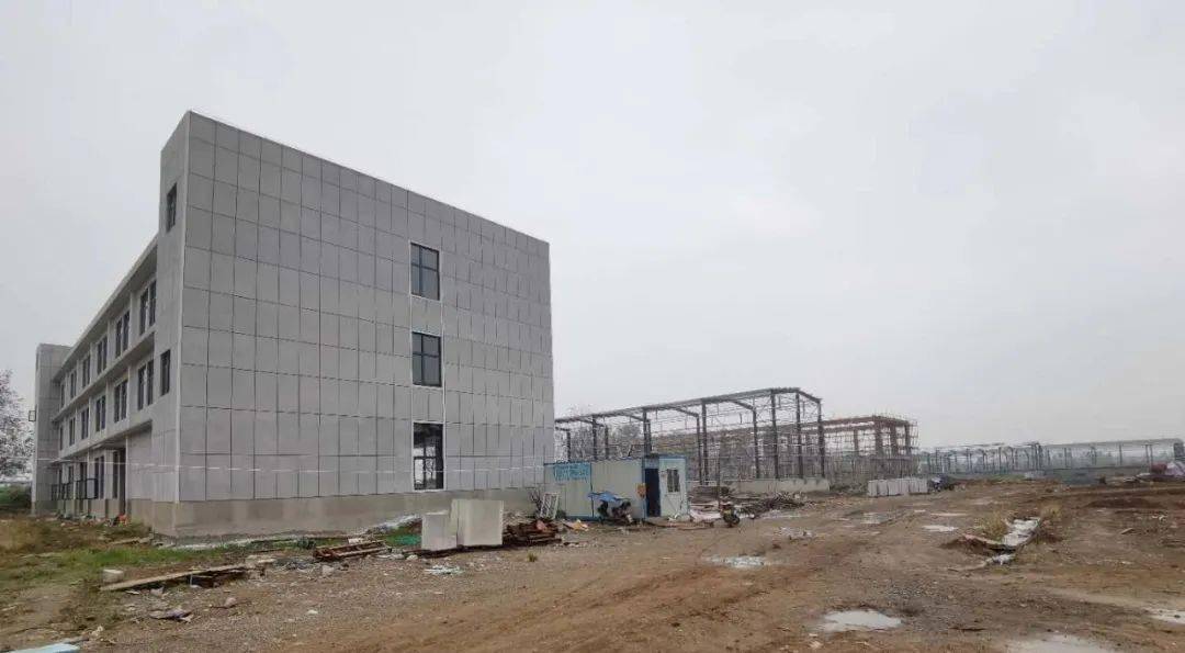 9月27日,记者自应城市长江埠街道办事处获悉,当地总投资额近30亿元的"