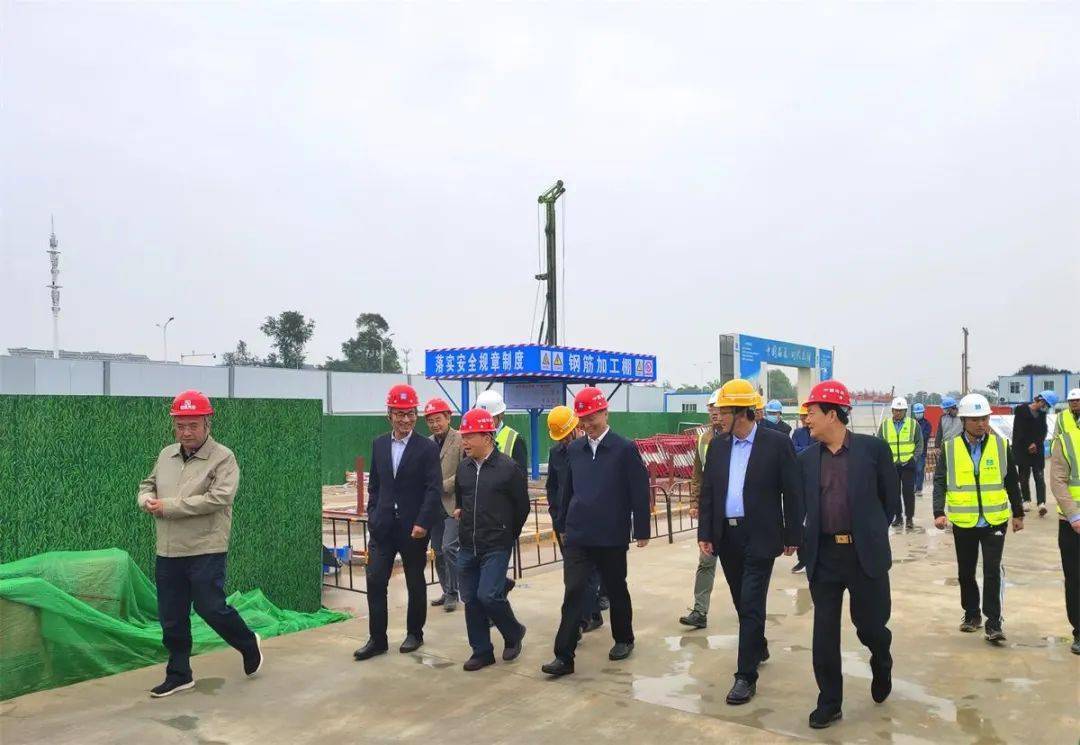市委副书记徐大勇,市委常委,市委组织部部长,市委党校校长季培东现场