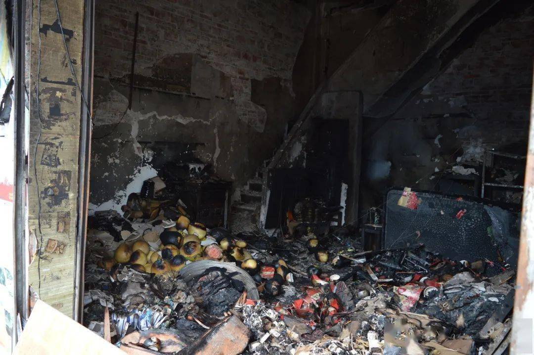 佛山一快递公司被烧窿渣都无得剩火灾前这一幕太戏剧性