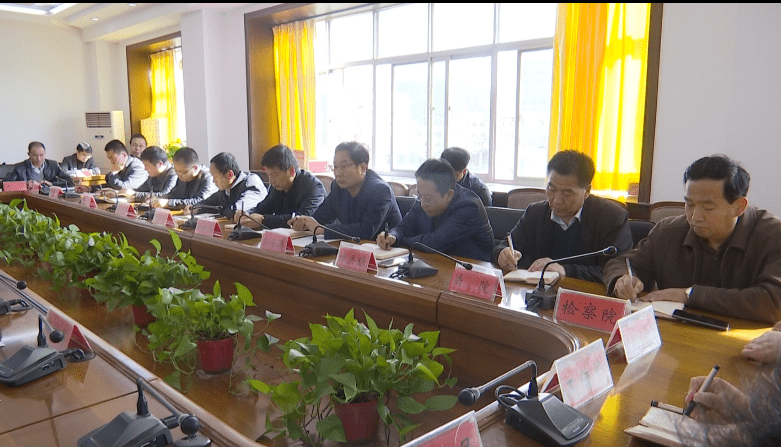 县上召开根治拖欠农民工工资领导小组会议,县委常委,政府副县长李存