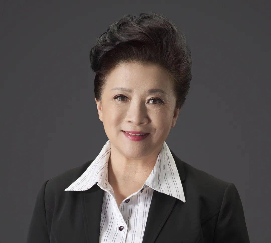 杜宁林:毕业于中央戏剧学院表演系,中国煤矿文工团国家一级演员.