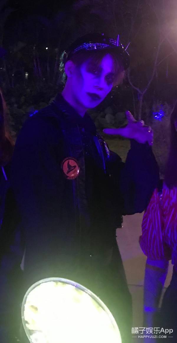 鬼的颜值这么高求组团去鬼屋捡男票能当场演段人鬼情未了