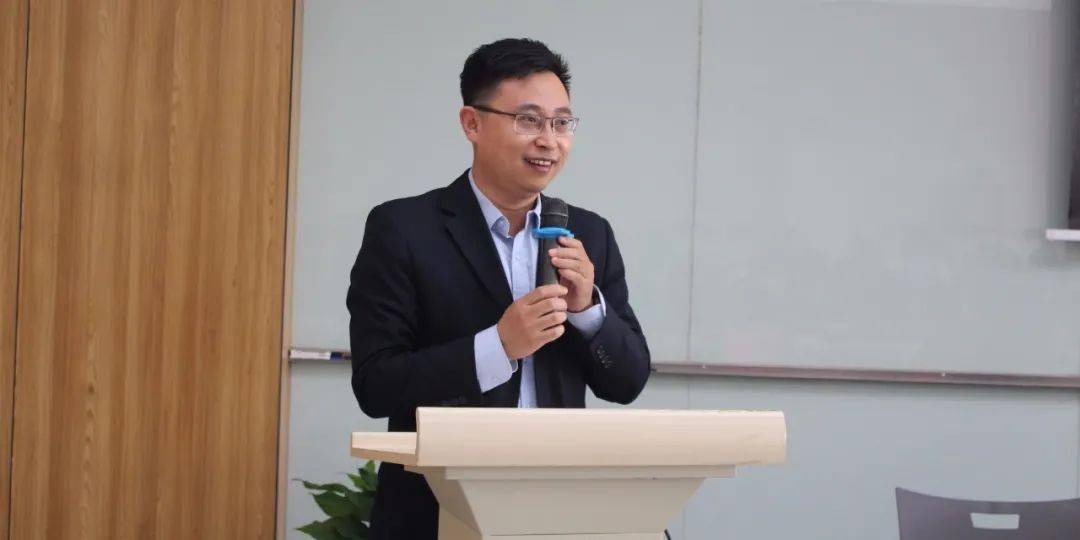 (元通二手车品线副总经理方雪飞讲话)