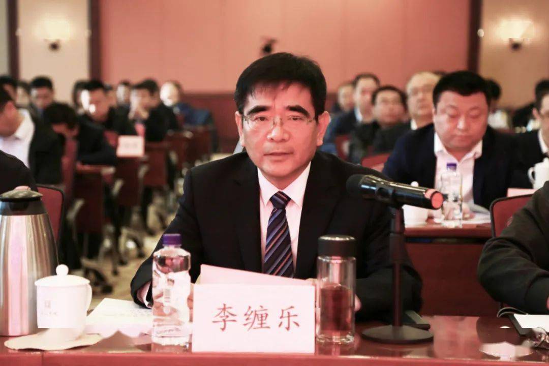 巴彦淖尔市工信局局长辛玉平,乌拉特前旗旗长苏亚拉图,相关市直部门