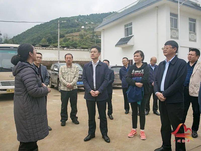 暖心何光平带队赴凉山州普格县看望慰问这群可爱的人