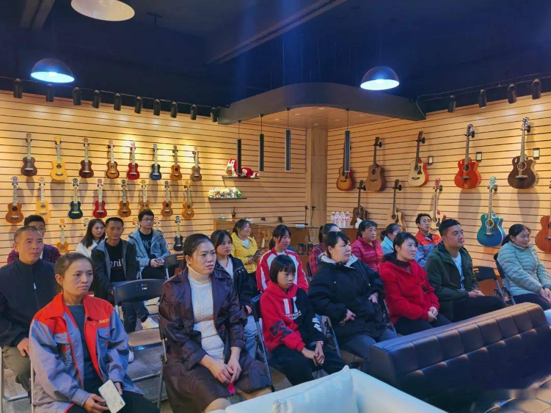 吉他兄弟首播正安人开启了追剧模式