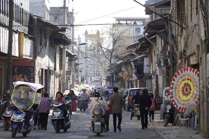 现场拍摄总投入3542万元南丰这几条街正大改造中