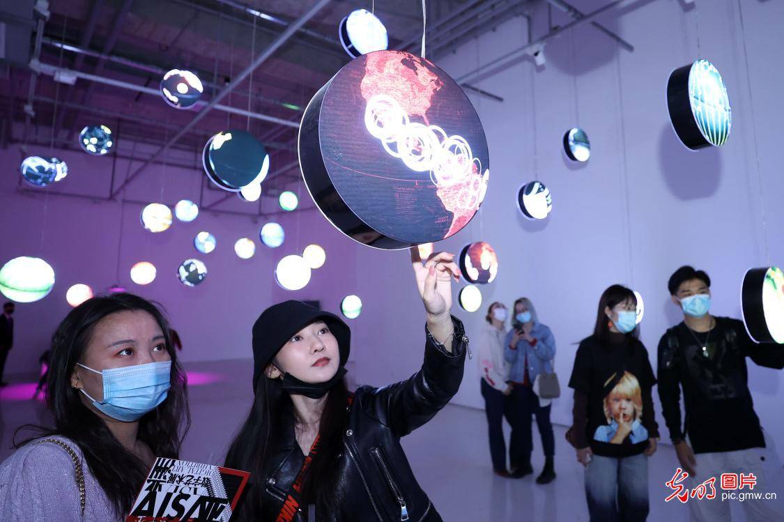 immersiveartexhibitionopentopublicathorizontimesartmuseumin