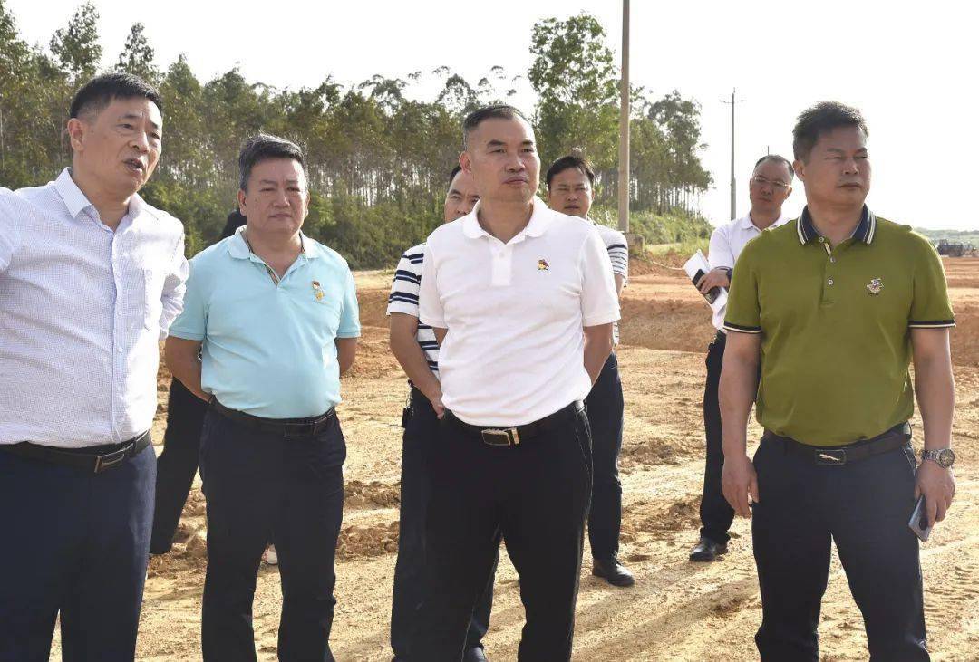 陈基文到双捷镇调研乡村振兴和河长制工作