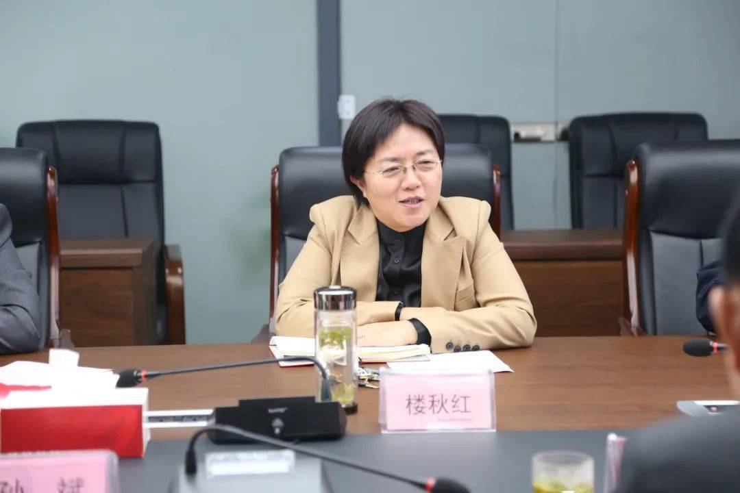 南方水泥执行总裁,上海南方水泥总裁林国荣,副总裁孙斌,市交通集团
