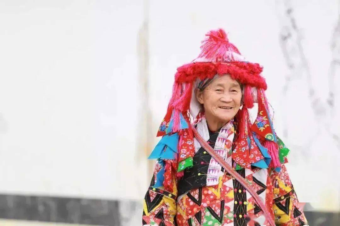 走进西畴倮恋吗我在熊猫村等你