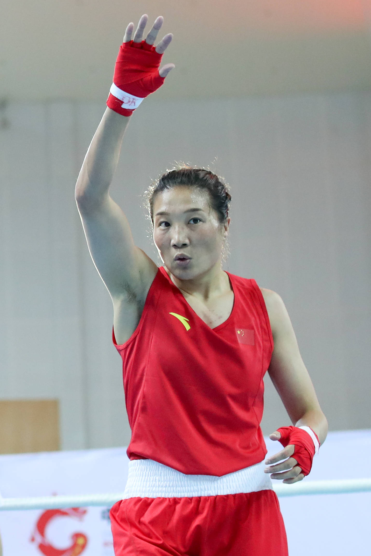 拳击——全国女子锦标赛:杨柳进入决赛