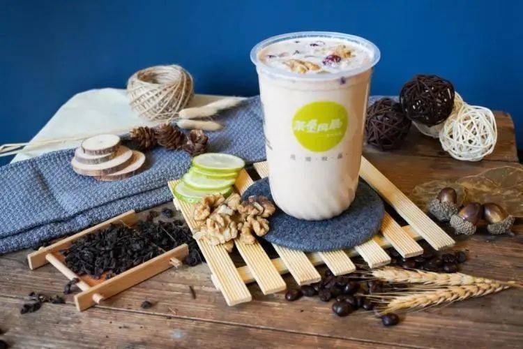 补血,益气,活血化瘀,预防脾胃虚寒,促进冬季血液循环姜煲红枣茶板栗