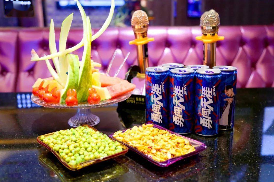 赶紧抢199元抢购ktv六小时欢唱带你happy带你high周末都可用